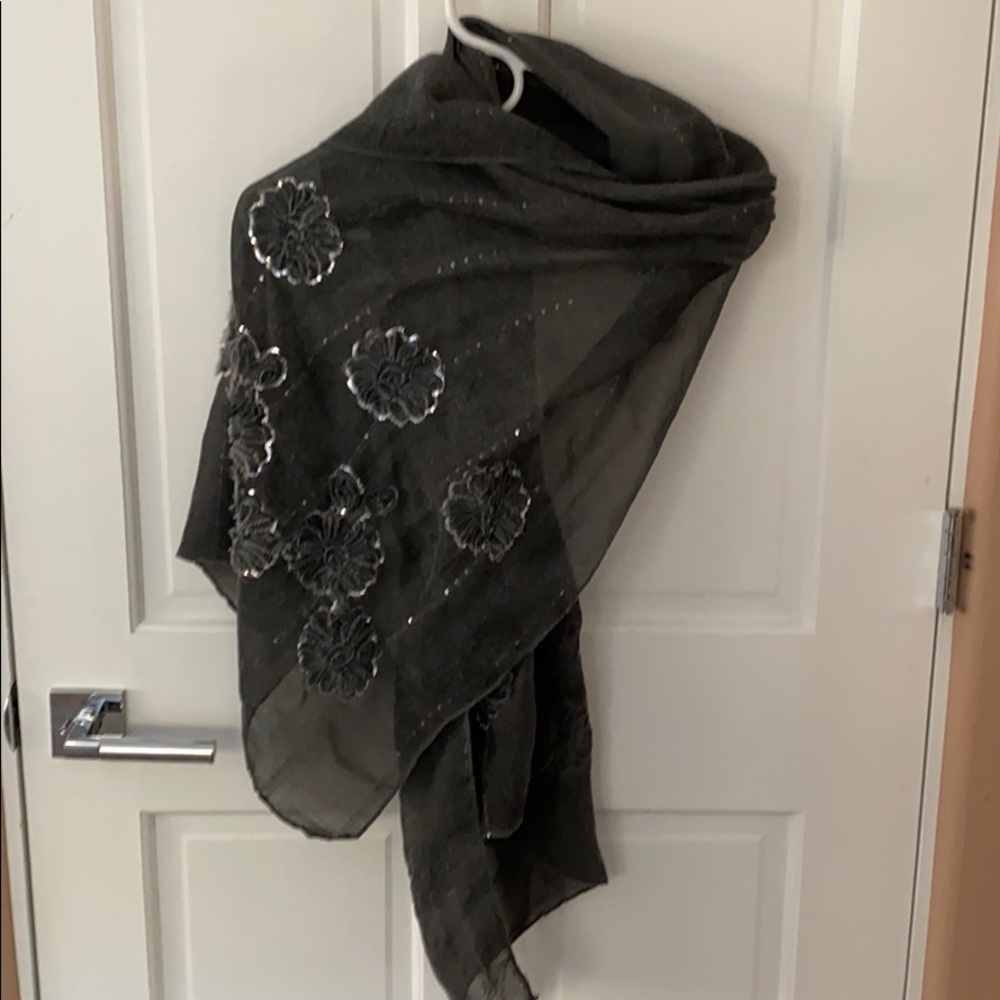 Grey scarf